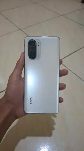 Dijual Poco F3 8/256GB - Warna Putih