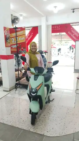 SEPEDA LISTRIK UWINFLY D65
