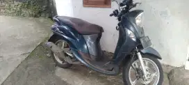 Jual motor bekas Yamaha fino grande 125th2017,surat lengkap faktur ada