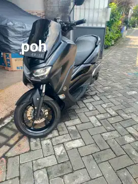 Bismillah... Motor Yamaha n max black sweet