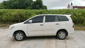 Toyota Kijang Innova 2014 Bensin