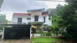 Dijual rumah cantik, luas di Menteng Bintaro