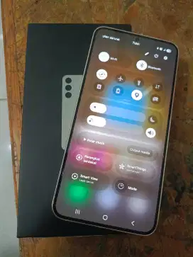 Samsung S23 plus 8/256 sein