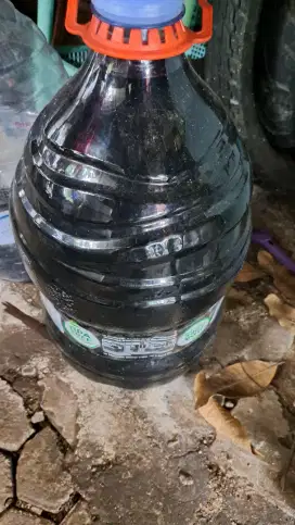 Oli bekas motor