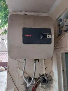 Di jual water heater merk Ariston