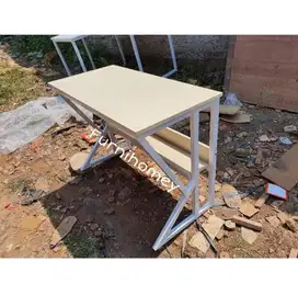 Meja kerja masih bagus banget