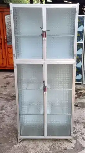 Lemari Piring / Rak Piring Kaca