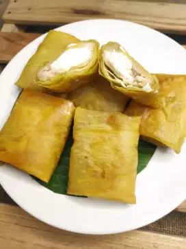 Lumpia ayam udang keju