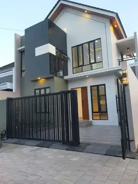 Jual rumah elegant dan cantik dua lantai jakal km 13