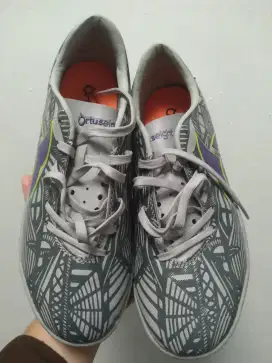 Sepatu Futsal Ortuseight Aztec In Grey Purple