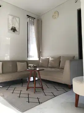 DIJUAL RUMAH BARU 3 LANTAI FULL FURNISH DI CLUSTER BARU KOTA WISATA!