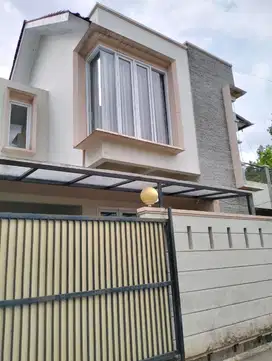 Dijual Rumah Mewah Siap Huni Dalam Komplek Beji