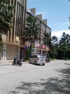 Ruko Gandeng Ready Siap Pakai di Komp.Golf Lake Residence Cengkareng