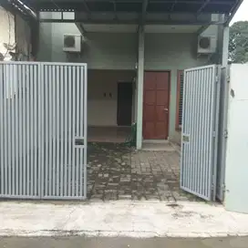 RUMAH GANDENG LOKASI STRATEGIS CIPETE