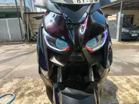 Yamaha xmax 250 biru