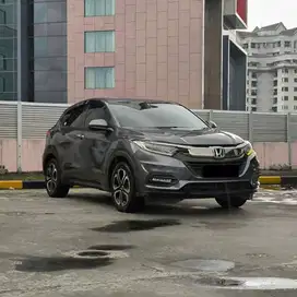 ‼️DP 20 JUTA‼️HONDA HRV PRESTIGE 1.8 AT, MOBIL TERAWAT & SIAP PAKAI.