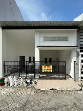 RUMAH TINGKAT SIAP HUNI DI GADINGFAJAR 2 SIDOARJO (dekat tol&alun2)