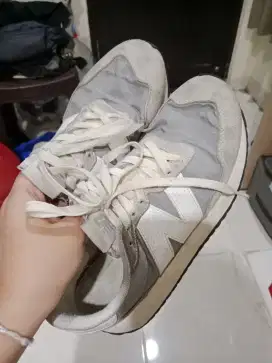 Sepatu new balance