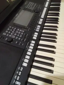 JUAL YAMAHA KEYBOARD ARRANGER PSR S775 SUPER PIANO PSR775 DOS BARU GRS