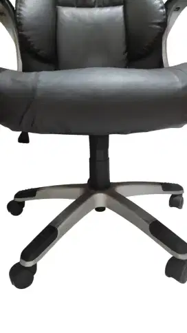 Kursi Kantor Informa Umura 2021