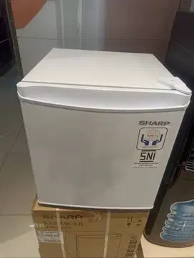 SHARP REFF PORTABLE SJ-50MB-XW 45LTR