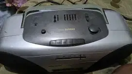 Radio Polytron kaset