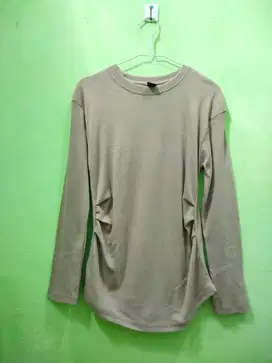 Kaos Wanita Model Serut Samping