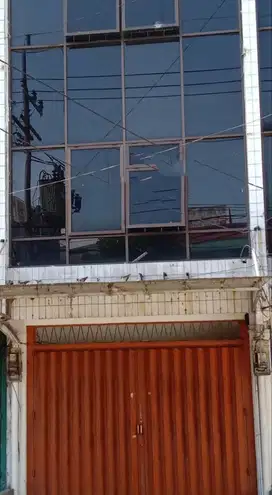 RUKO 3 LANTAI DI RAYA KENJERAN, STRATEGIS