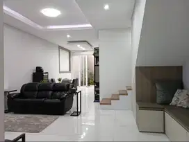 Dijual Rumah Lux Lokasi Favorit Mekarwangi Bandung