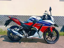 58@: PAJAK ON B DEPOK CBR150R CBU PUTIH