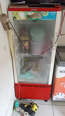 Showcase minuman 5 rak (nego, jual butuh segera)