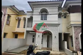 Dijual Rumah  Siap Huni Selangkah ke Stasiun LRT Harjamukti Cibubur