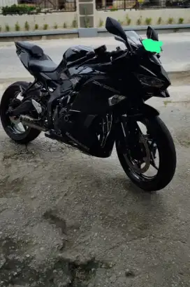 Dijual cepat zx 25r black sporty harga nego