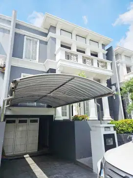 Rumah di Raffles Garden, Citraland Sby Barat, Siap Huni Furnish