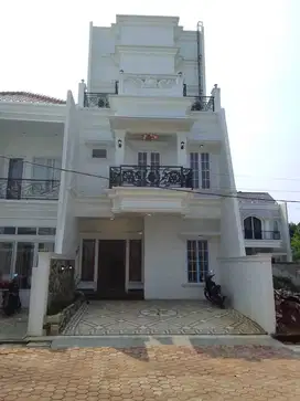 Rumah Baru Exclusive 3 Lantai, Jl. Timbul, Cipedak, Jagakarsa, Jaksel