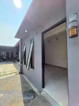Di Kontrakan  Per th 25jt