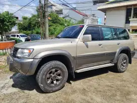 Nissan patrol y61 diesel matic 4x4 2001