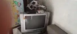 Tv tabung , set top box plus dongle, anthena dan booster antena