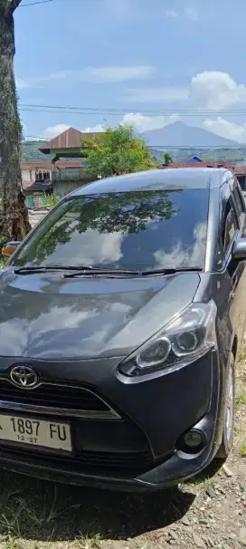 DIJUAL TOYOTA SIENTA