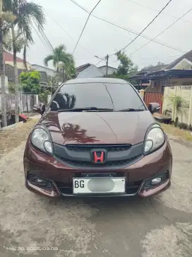 Mobilio E mt 2014