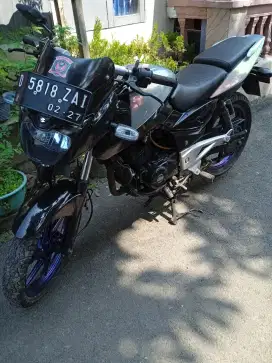 Bajaj Pulsar 180 ug 4