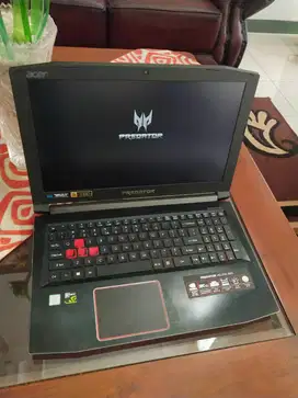 Laptop Acer Predator Helios G3 572