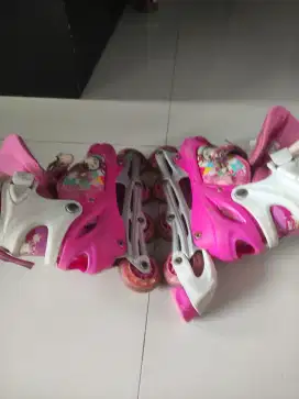 Sepatu roda size 38