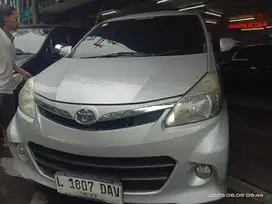 Toyota Avanza Veloz Matic Silver