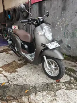 Scoopy stylish 2019 istimewa km 24rb dp kredit 1jt  ftp dola