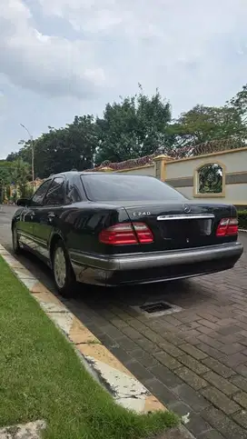 Mercedez Benz E240, 2001 KM 20 Rb!