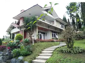 Villa Terawat Di Komplek Villa Lembang Asri