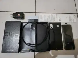 Samsung Z FLIP 4 8/256GB Gold Fullset