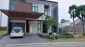Disewakan Rumah Luas di Wangsakerta 2 Kota Baru Parahyangan