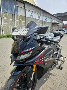 Yamaha R15 V3 Hitam 2019